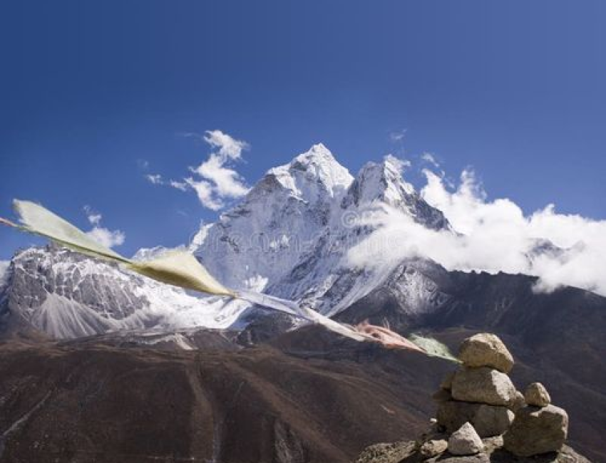 Amadablam Trek Image